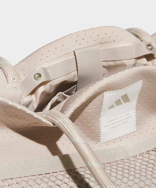 adidas（アディダス）の「マストハブ トートバッグ シーズナル / アディダス adidas（トートバッグ・メンズ・ブラック/ベージュ・FREE）」の12枚目の写真