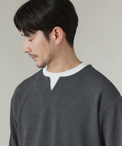 LIL VENDARS(リルヴェンダース)の「Buyer's Select/フクレジャガードキーネックフェイクレイヤード長袖Tシャツ(Tシャツ/カットソー・メンズ・ブルー/スミクロ/ライトグレー/ブラウン・M/L/LL)」の6枚目の写真