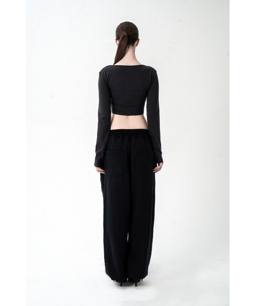 SYNERJYN(シナジン)の「TAPE CUTTING LONG SLEEVE CHARCOAL(Tシャツ/カットソー・レディース・その他・ONE SIZE)」の3枚目の写真