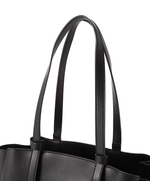 NATURAL BEAUTY BASIC(ナチュラルビューティーベーシック)の「◇ドロップリボントートバッグ(トートバッグ・レディース・ブラック/オフホワイト・フリ-)」の5枚目の写真