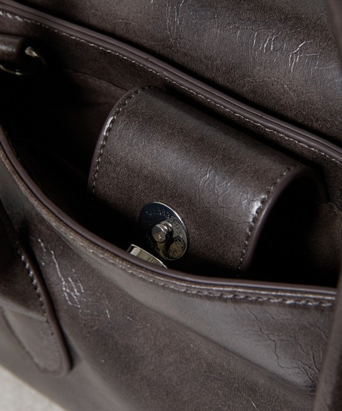 COLONY 2139（コロニートゥーワンスリーナイン）の「コンパクトフラップハンドバッグ（ハンドバッグ・レディース・ブラウン/ブラック・FREE）」の21枚目の写真