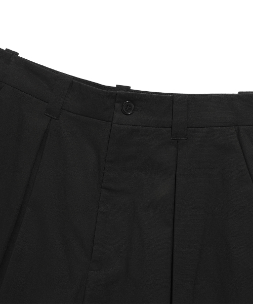 NICE GHOST CLUB（ナイスゴーストクラブ）の「DOUBLE PLEATS SHORTS_BLACK(NG2FMUPA60A)（その他パンツ・レディース・ブラック・S/M/L）」の3枚目の写真