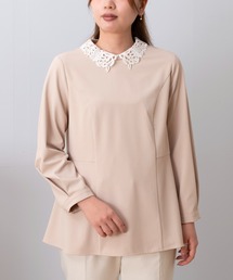 STRAWBERRY-FIELDS（ストロベリーフィールズ）の「ソルフェクロス_レース襟付きペプラムプルオーバー（シャツ/ブラウス）」