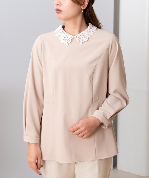 STRAWBERRY-FIELDS（ストロベリーフィールズ）の「ソルフェクロス_レース襟付きペプラムプルオーバー（シャツ/ブラウス・レディース・ブラック/ライトベージュ/ネイビー・2）」の17枚目の写真