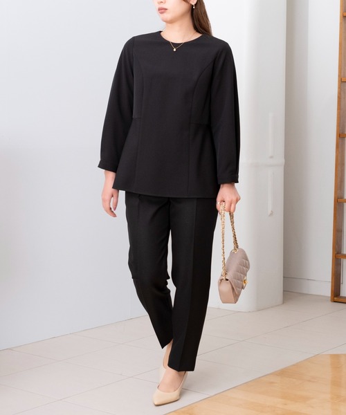 STRAWBERRY-FIELDS（ストロベリーフィールズ）の「ソルフェクロス_レース襟付きペプラムプルオーバー（シャツ/ブラウス・レディース・ブラック/ライトベージュ/ネイビー・2）」の19枚目の写真