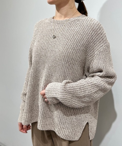 human woman(ヒューマンウーマン)の「◆ネップ入ペーパーヤーン片畦クルーネックプルオーバー(ニット/セーター・レディース・ブラウン/グレー系その他・MEDIUM)」の4枚目の写真