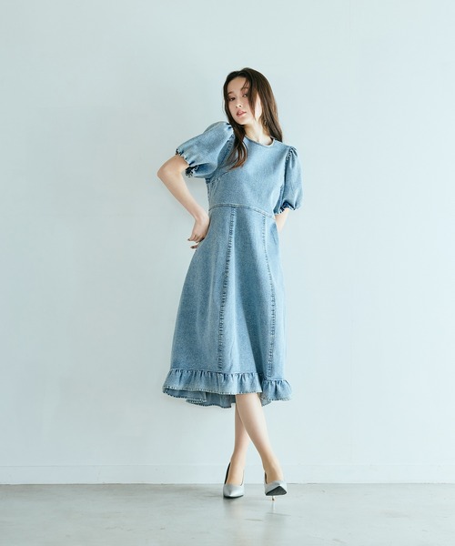 Audie a Muses(オーディアミューズ)の「ライトデニムボリュームスリーブワンピース(ワンピース・レディース・ネイビー・38/42/36)」の4枚目の写真