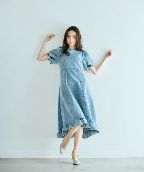 Audie a Muses(オーディアミューズ)の「ライトデニムボリュームスリーブワンピース(ワンピース・レディース・ネイビー・38/42/36)」の6枚目の写真