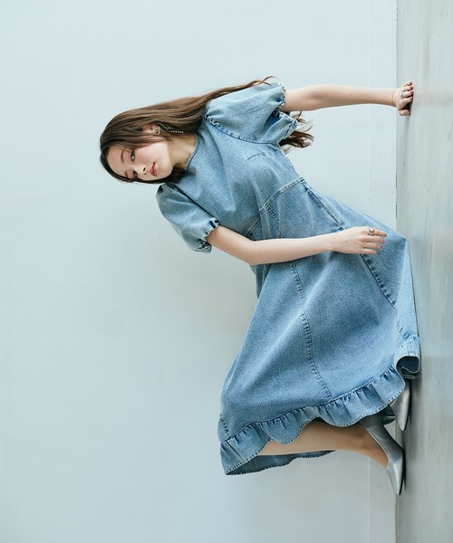 Audie a Muses(オーディアミューズ)の「ライトデニムボリュームスリーブワンピース(ワンピース・レディース・ネイビー・38/42/36)」の19枚目の写真