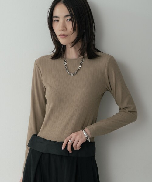 GALLEST（ギャレスト）の「バックオープンリブ長袖Tシャツ（Tシャツ/カットソー・レディース・オフホワイト/カーキ/ブラック・38）」の13枚目の写真