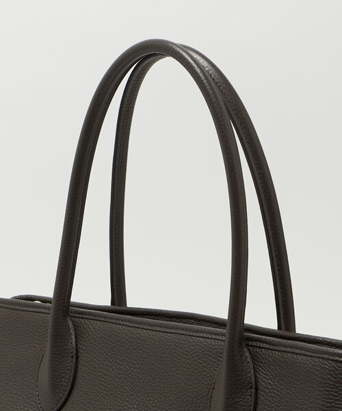 UNITED ARROWS（ユナイテッドアローズ）の「レザー ジップ トートバッグ（トートバッグ・メンズ・ブラック/ダークブラウン・FREE）」の6枚目の写真