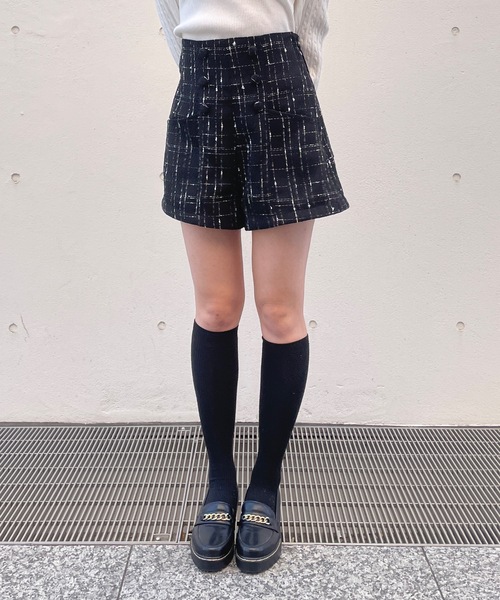 abc une face(アーベーセーアンフェイス)の「バックリボンショートパンツ(その他パンツ・レディース・ホワイト/ブラック・FREE)」の11枚目の写真