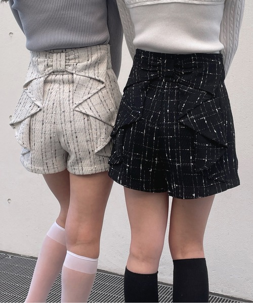 abc une face(アーベーセーアンフェイス)の「バックリボンショートパンツ(その他パンツ・レディース・ホワイト/ブラック・FREE)」の15枚目の写真