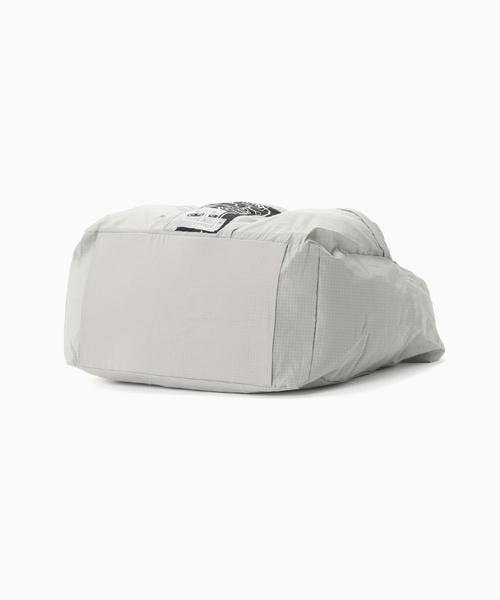 WISM(ウィズム)の「C.E / シーイー cavempt DEVELOPED LIGHT SHOULDER BAG(ショルダーバッグ・メンズ・チャコールグレー・FREE)」の4枚目の写真