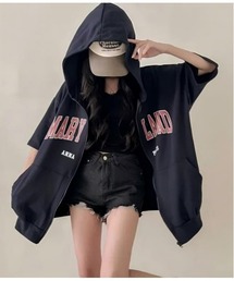 SEU（エスイーユー）の「【韓国ストリート風】ロゴ入り ジップアップパーカー 夏 着回し力バツグン！ショート丈 前面ポケット付き  パーカー 【半袖】 夏服 オーバーサイズロゴフーディー きれいめカジュアル（パーカー）」