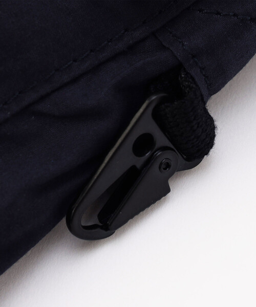 FREAK'S STORE（フリークスストア）の「Barbour/バブアー barbour transport crossbody bag/トランスポート クロス ボディバッグ（ボディバッグ/ウエストポーチ・レディース・オリーブ/ネイビー・ONE SIZE）」の6枚目の写真