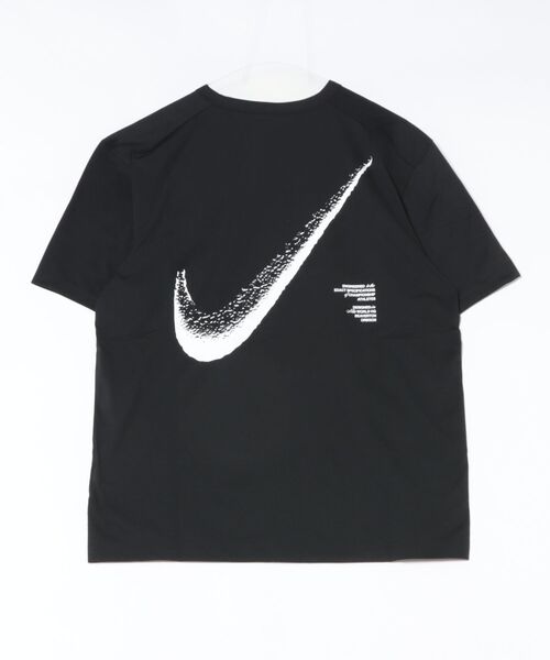 NIKE(ナイキ)の「《NIKEアパレル》AS M NK DF HYVERSE GFX SS(Tシャツ/カットソー・メンズ・ブラック/グリーン系その他/ブルー系その他・M/L/XL/S)」の4枚目の写真