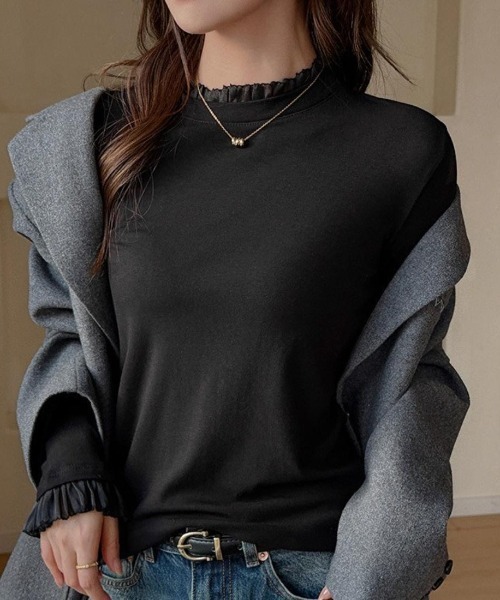 Forcement（フォースメント）の「さりげない甘さで、キレイにフィットするフリルレイヤードトップス  ジャケットスタイル インナー 春服 春 春服 結婚式 セレモニー フォーマル ビジネス 就活オフィスカジュアル 韓国風スタイル レイヤード 重ね着（Tシャツ/カットソー・レディース・ブラック/ホワイト/ダークグレー・FREE）」の8枚目の写真