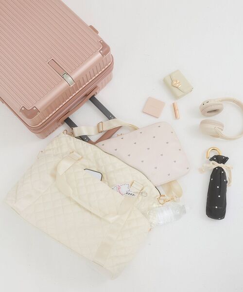 MAJESTIC LEGON（マジェスティックレゴン）の「キルティングトラベルボストン（L）（ボストンバッグ・レディース・ブラック/アイボリー・FREE）」の17枚目の写真