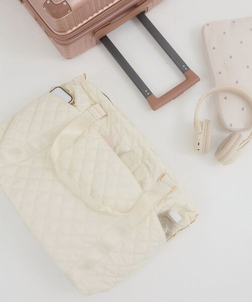MAJESTIC LEGON（マジェスティックレゴン）の「キルティングトラベルボストン（L）（ボストンバッグ・レディース・ブラック/アイボリー・FREE）」の18枚目の写真