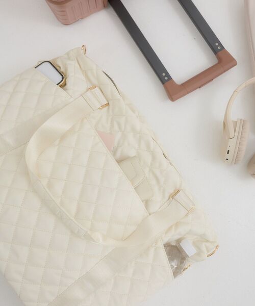 MAJESTIC LEGON（マジェスティックレゴン）の「キルティングトラベルボストン（L）（ボストンバッグ・レディース・ブラック/アイボリー・FREE）」の19枚目の写真