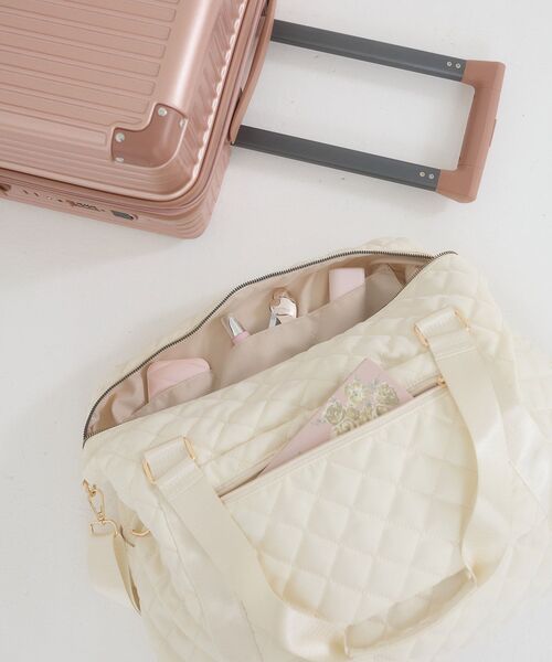 MAJESTIC LEGON（マジェスティックレゴン）の「キルティングトラベルボストン（L）（ボストンバッグ・レディース・ブラック/アイボリー・FREE）」の20枚目の写真