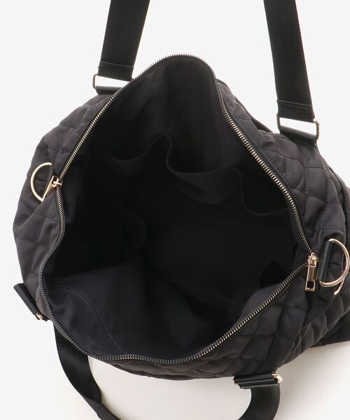 MAJESTIC LEGON（マジェスティックレゴン）の「キルティングトラベルボストン（L）（ボストンバッグ・レディース・ブラック/アイボリー・FREE）」の8枚目の写真