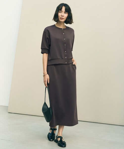 UNFILO(アンフィーロ)の「BEAUTY FORM JERSEY light Iラインスカート(スカート・レディース・グレー系/ブラック系/ベージュ系・SMALL/MEDIUM/MT/LARGE/LT/X-SMALL)」の12枚目の写真
