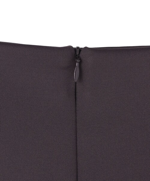 UNFILO(アンフィーロ)の「BEAUTY FORM JERSEY light Iラインスカート(スカート・レディース・グレー系/ブラック系/ベージュ系・SMALL/MEDIUM/MT/LARGE/LT/X-SMALL)」の9枚目の写真