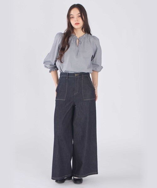 To b. by agnes b.(トゥービーバイアニエスベー)の「ギンガムチェック コットン フリル 長袖 ブラウス(シャツ/ブラウス・レディース・ネイビー・40/38/36)」の2枚目の写真
