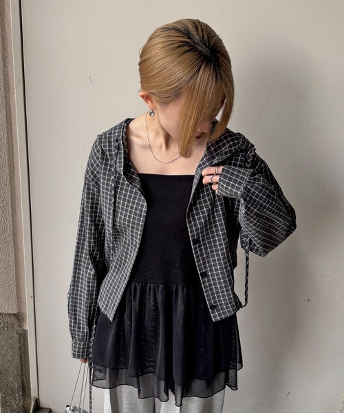 ISOOK（アイスー）の「【ISOOK / アイスー】フード付きチェックシャツ / フード付きシャツ クロップド丈 ショート丈 カーディガン 羽織り 春服 ホワイト ブラック ZOZOTOWN限定（シャツ/ブラウス・レディース・ブラック/ホワイト・FREE）」の9枚目の写真