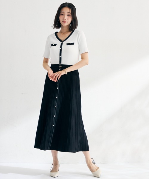 MISCH MASCH(ミッシュマッシュ)の「2026春夏新作 ラメ配色AラインVネックニットワンピース(ワンピース・レディース・ホワイト×ブラック/ブラック/ブルー・フリ-)」の10枚目の写真