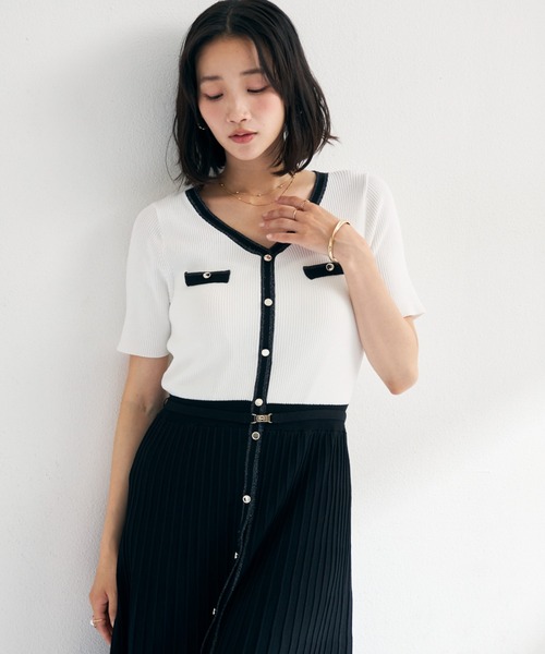 MISCH MASCH(ミッシュマッシュ)の「2026春夏新作 ラメ配色AラインVネックニットワンピース(ワンピース・レディース・ホワイト×ブラック/ブラック/ブルー・フリ-)」の17枚目の写真