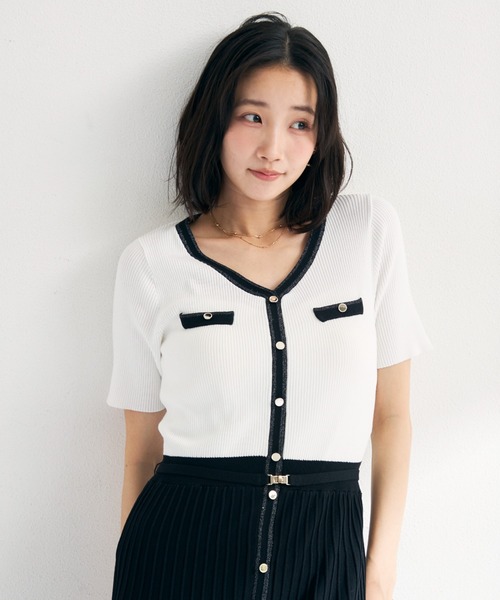 MISCH MASCH(ミッシュマッシュ)の「2026春夏新作 ラメ配色AラインVネックニットワンピース(ワンピース・レディース・ホワイト×ブラック/ブラック/ブルー・フリ-)」の21枚目の写真