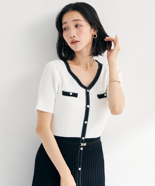 MISCH MASCH(ミッシュマッシュ)の「2026春夏新作 ラメ配色AラインVネックニットワンピース(ワンピース・レディース・ホワイト×ブラック/ブラック/ブルー・フリ-)」の15枚目の写真