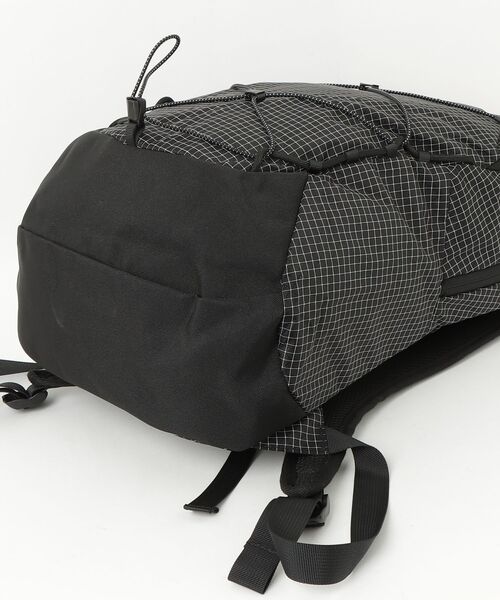 DEUS EX MACHINA(デウスエクスマキナ)の「【DEUS】Wanderer Backpack(バックパック/リュック・メンズ・ブラック・ONE SIZE)」の3枚目の写真