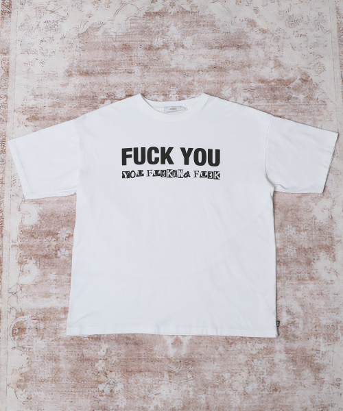 AREUBAN(アルバン)の「FUXK Tシャツ_ヴィンテージアイボリー(Tシャツ/カットソー・メンズ・アイボリー・2/3)」の2枚目の写真