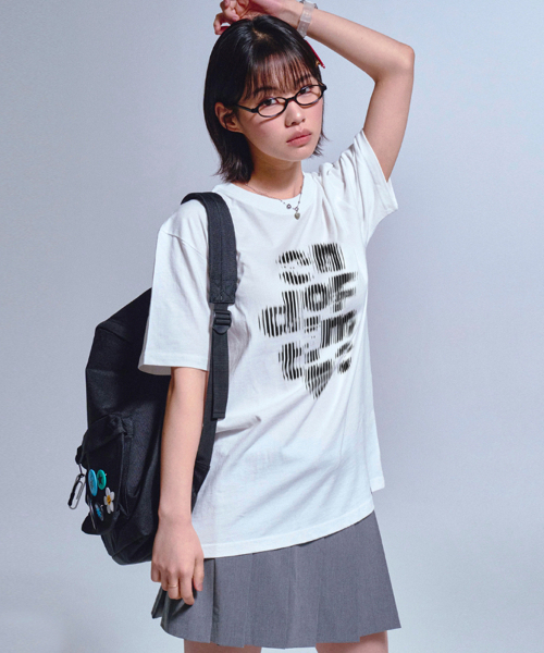 GRAVER（グレーバー）の「[ユニセックス]E.O.R GALSS 半袖Tシャツ_2カラー（Tシャツ/カットソー・レディース・ホワイト/ブラック・SMALL/MEDIUM/LARGE/X-LARGE）」の10枚目の写真