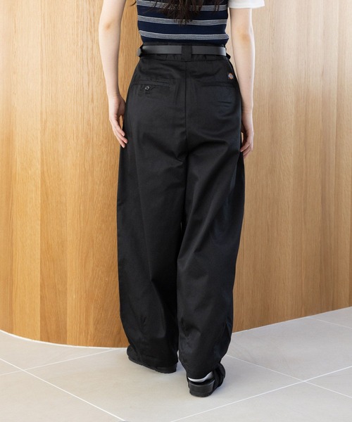 Dickies(ディッキーズ)の「<DICKIES/ディッキーズ>ダブルタックカーブパンツ(チノパンツ・レディース・ベージュ/オリーブ/ブラック/ダークグレー・FREE)」の7枚目の写真