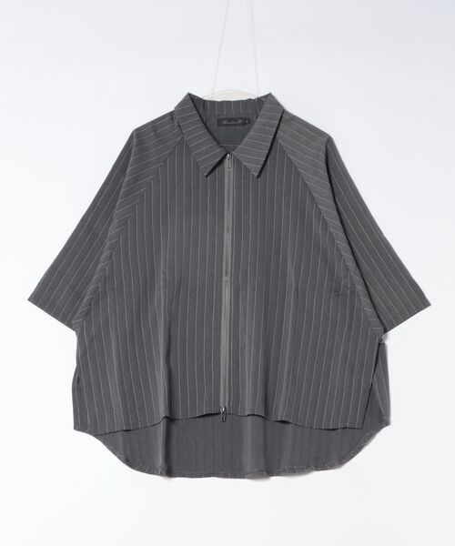revertical(リバーティカル)の「ストライプ ルーズシルエット ハーフスリーブジップシャツ(シャツ/ブラウス・メンズ・チャコールグレー/ブルー/ベージュ・MEDIUM/LARGE)」の1枚目の写真