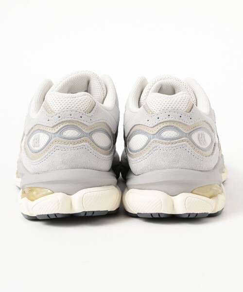 ASICS(アシックス)の「【WEB限定】ASICS / GEL-NYC 2.0(スニーカー・レディース・オフホワイト・23.0cm/23.5cm/24.0cm/24.5cm/25.0cm)」の2枚目の写真
