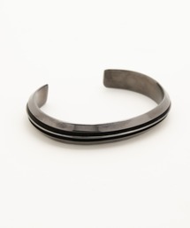 Indian Jewelry（インディアンジュエリー）の「「Indian Jewelry/インディアンジュエリー」トムホーク スモール バングル w/ブラックロジウムコーティング（バングル/リストバンド）」