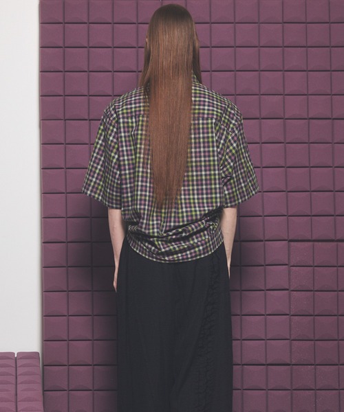 MAISON SPECIAL(メゾンスペシャル)の「《UNISEX》【Italian Dead Stock Fabric】Prime-Over Regular Collar Short Sleeve Shirt/【イタリアンデッドストックファブリック】プライムオーバーレギュラーカラーショートスリーブシャツ【MAISON SPECIAL/メゾンスペシャル】(シャツ/ブラウス・メンズ・ピンク/パープル/オレンジ/その他1/その他2/ブラック/グレー/チャコールグレー/ブルー・0/1/2)」の16枚目の写真
