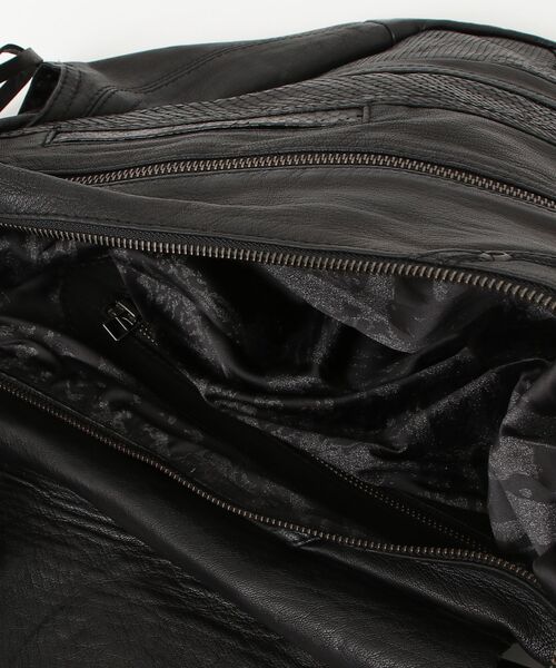 14th Addiction(フォーティーンスアディクション)の「14th Addiction/フォーティーンスアディクション/Gipsy Croc(ショルダーバッグ・メンズ・ブラック・F)」の2枚目の写真