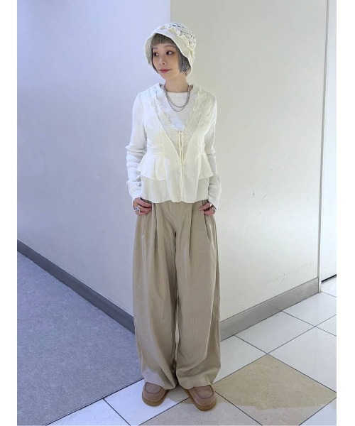 JEANASIS(ジーナシス)の「レーストリミングVベスト/666288(ベスト・レディース・ブラック/オフホワイト/ブラウン・FREE)」の19枚目の写真