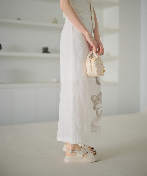 LAULEN（ローレン）の「nuance floral linen blend skirt /ニュアンスフラワーリネンブレンドロングスカート（スカート・レディース・ホワイト/ベージュ・M/S）」の4枚目の写真