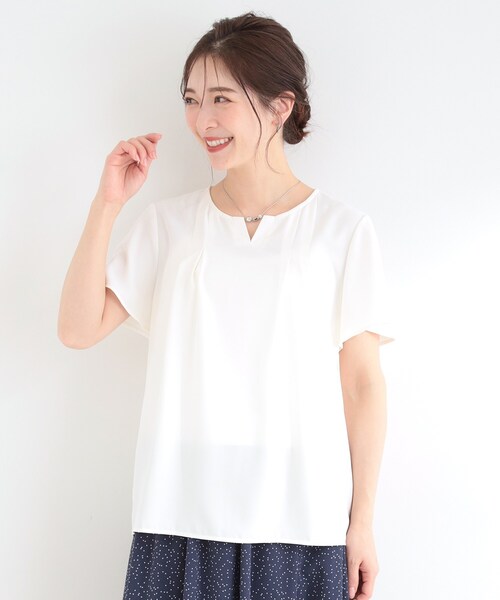 SHOO・LA・RUE(シューラルー)の「【ひんやり/UV/セットアップ可】洗濯後しわになりにくい スキッパーブラウス(シャツ/ブラウス・レディース・オフホワイト/ネイビー系5/ホワイト系8・01/02/03/04)」の17枚目の写真