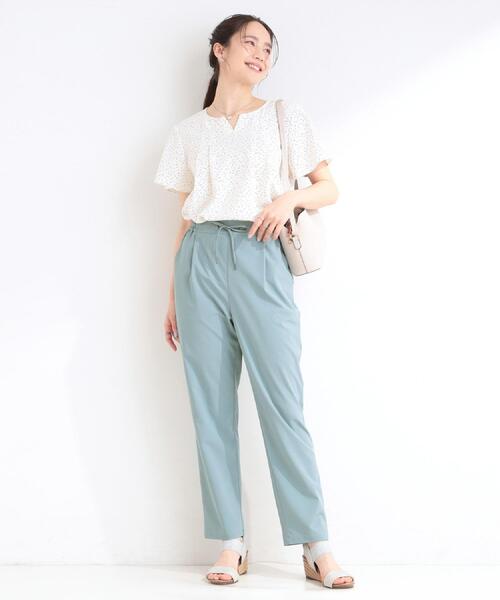 SHOO・LA・RUE(シューラルー)の「【ひんやり/UV/セットアップ可】洗濯後しわになりにくい スキッパーブラウス(シャツ/ブラウス・レディース・オフホワイト/ネイビー系5/ホワイト系8・01/02/03/04)」の7枚目の写真