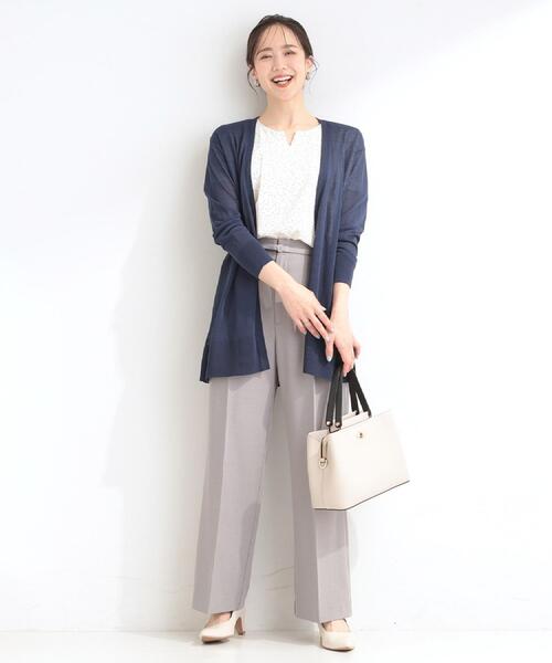 SHOO・LA・RUE(シューラルー)の「【ひんやり/UV/セットアップ可】洗濯後しわになりにくい スキッパーブラウス(シャツ/ブラウス・レディース・オフホワイト/ネイビー系5/ホワイト系8・01/02/03/04)」の5枚目の写真