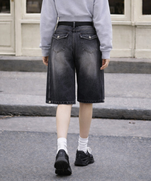 BBAEBBAE(ペッペ)の「サイド切り替えスナップバミューダハーフデニムショートパンツ2カラー(その他パンツ・レディース・ブラック/ブルー・SMALL/MEDIUM/LARGE/X-LARGE)」の5枚目の写真